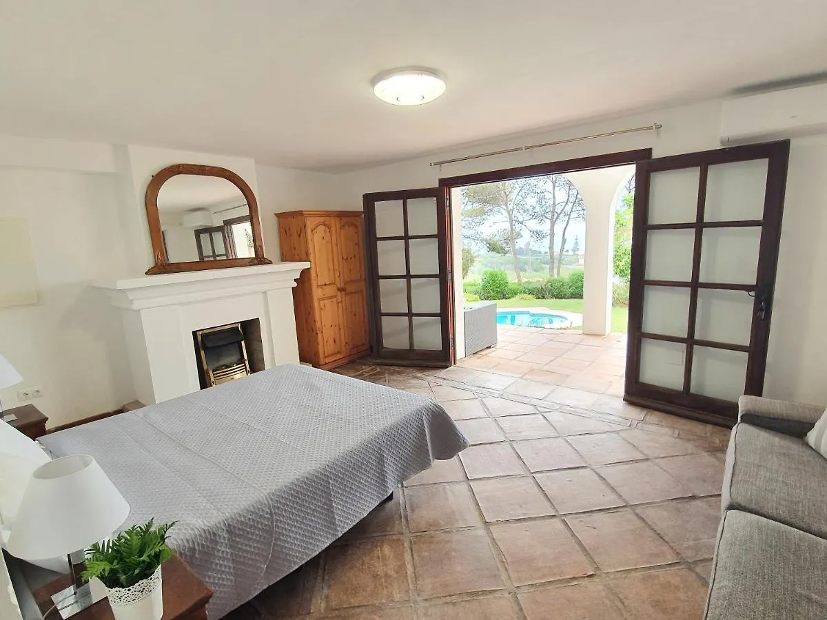5 Bedroom Villa With Heated Pool With Breath-Taking Sea Views, Walking Distances To Shops Restaurants Beach Манилва